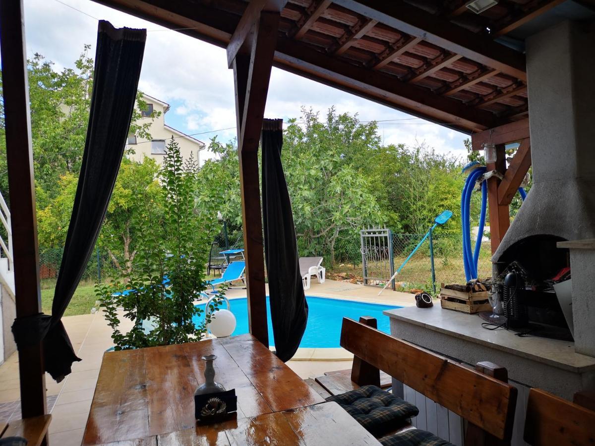Chillout Apartments With Pool Patricia Fažana Dış mekan fotoğraf